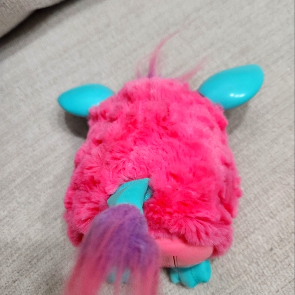 Furby Rare Pink & Blue INTERACTIVE  Toy Educational - Picture 2 of 3